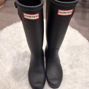 Hunter Classic Black Rain Boots